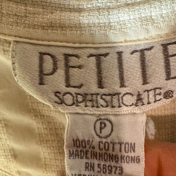 Vintage 80s/90s Petite Sophisticate Cotton Button-Down Shirt | Textured Ivory Cr - Picture 8 of 8